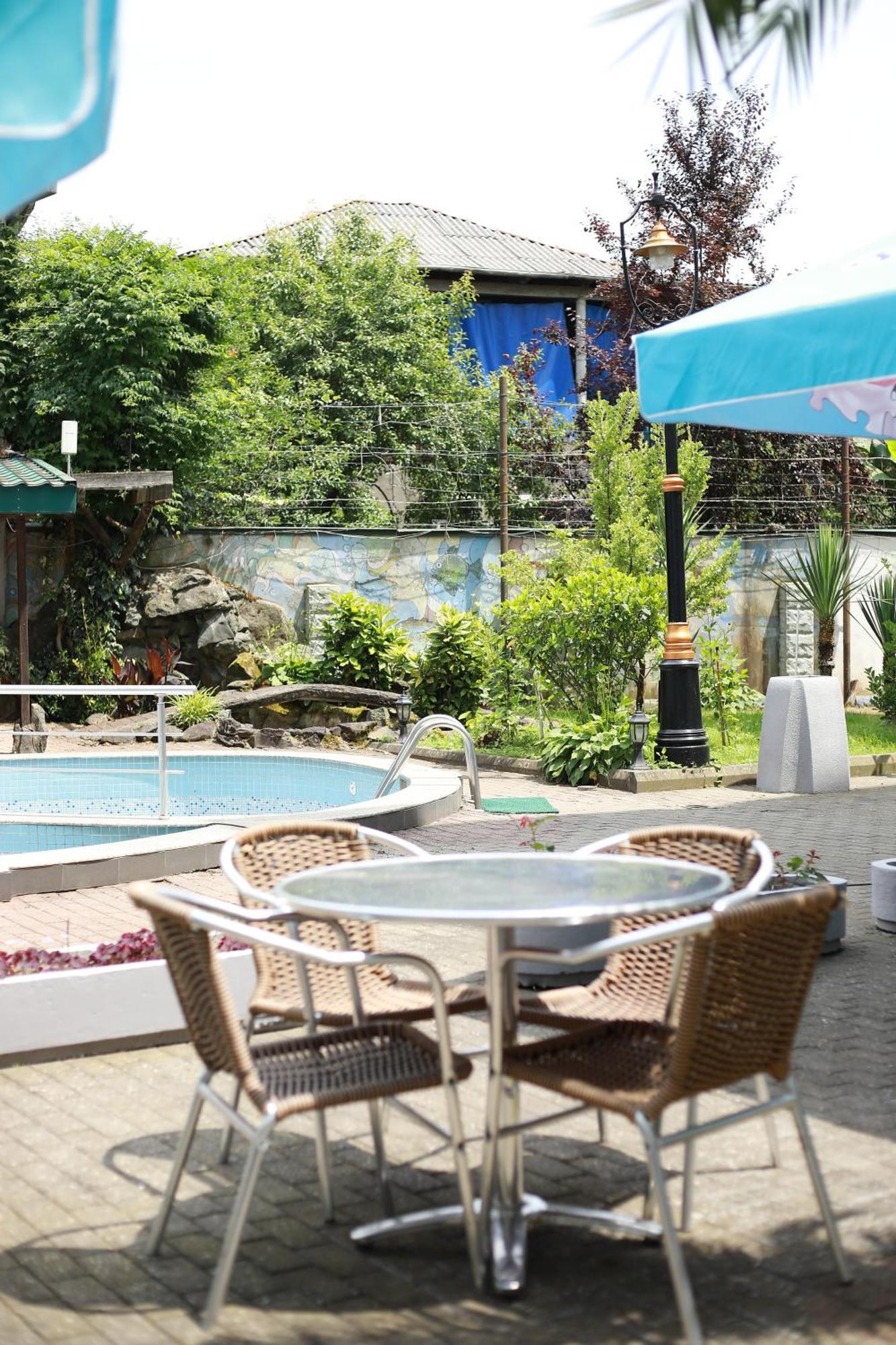 Green House Hotel Kobuleti Luaran gambar